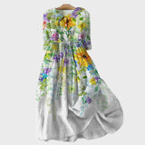 Robe avec des fleurs aquarelle