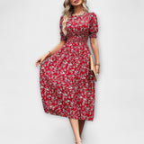 Amelia - Robe à col rond et motif floral