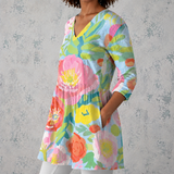 Hélène | Chemise longue en lin avec de grandes fleurs peintes