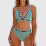 Stephanie | Ensemble de bikini ajusté avec détails contrastés