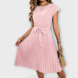 Claire - Robe midi décontractée à manches courtes plissée