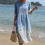 Tânia - Robe avec motif de plantes et de fleurs