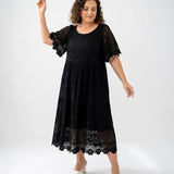 Clarisse™ — Robe midi élégante à dentelle délicate